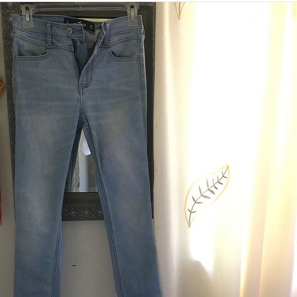 Brand new:high rise Hollister jeans - Picture 1 of 2